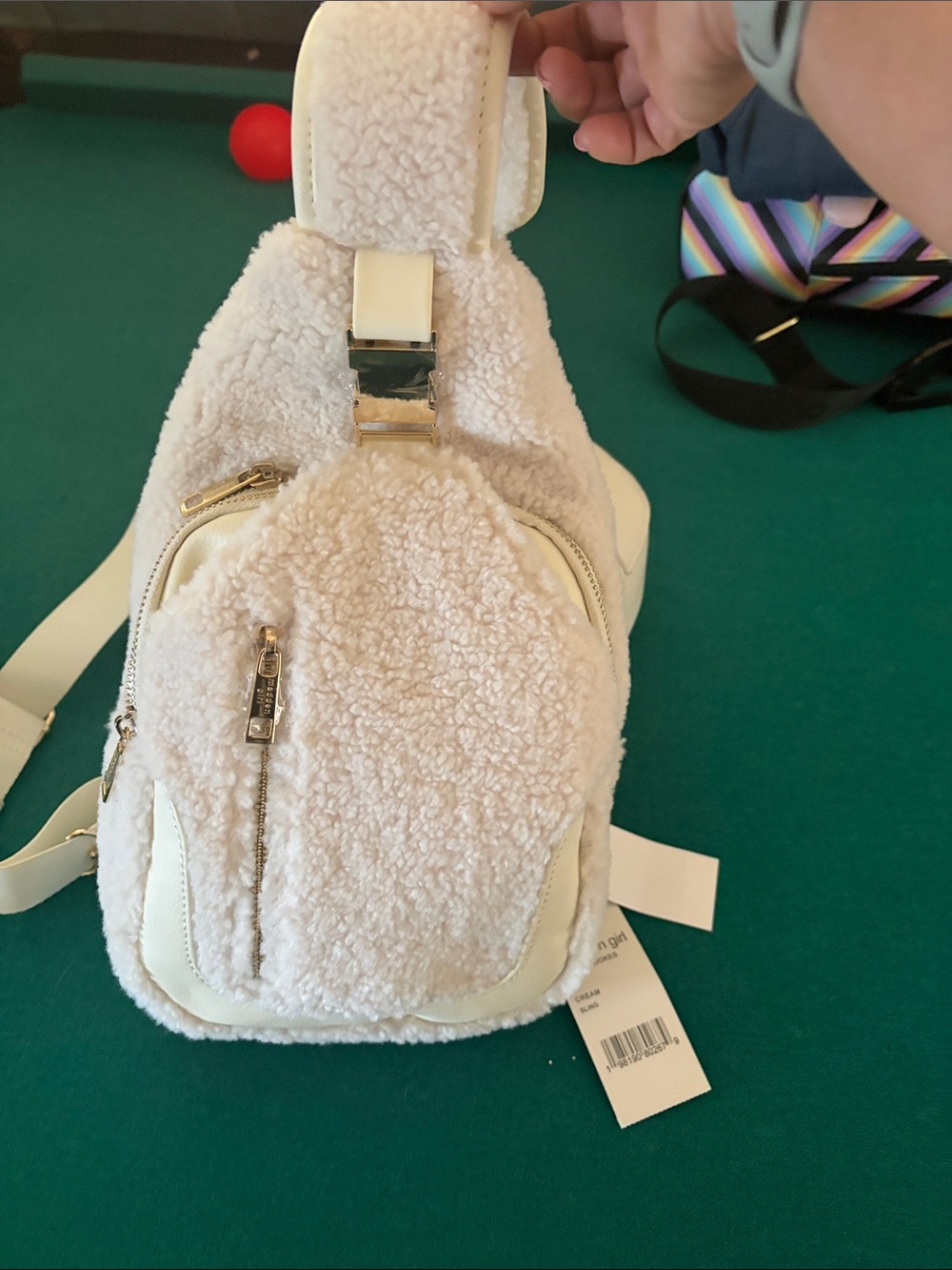 ✨ BRAND NEW WITH TAGS ✨ 
Madden Girl Brookes Sherpa Sling Bag in Cream.